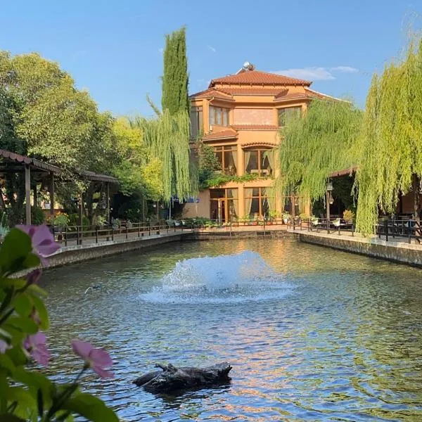 Rritja e Koranit, hotel v destinaci Pogradec