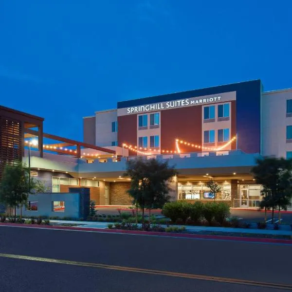 SpringHill Suites by Marriott Huntington Beach Orange County – hotel w mieście Huntington Beach