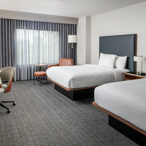 Courtyard by Marriott New Orleans Metairie、メテリーのホテル