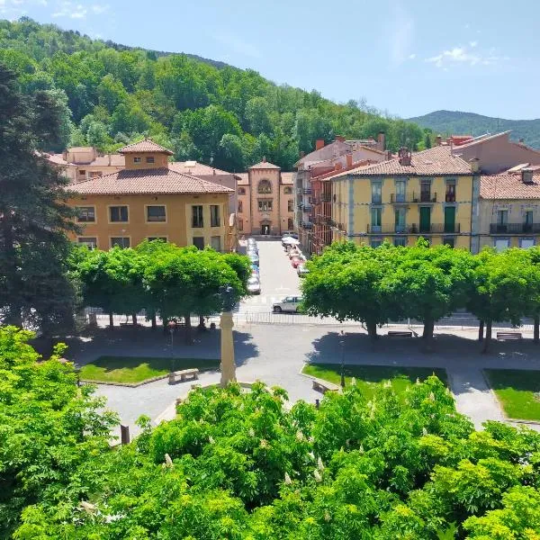 CAN PLANAS Soleado, amplio con vistas y parking, hotel v destinaci Sant Joan de les Abadesses