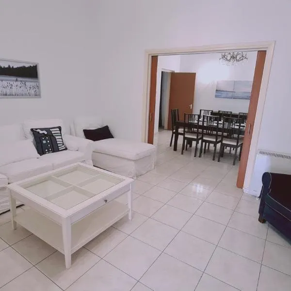 STAY Mythos Down Town House, hotel in Nicosia