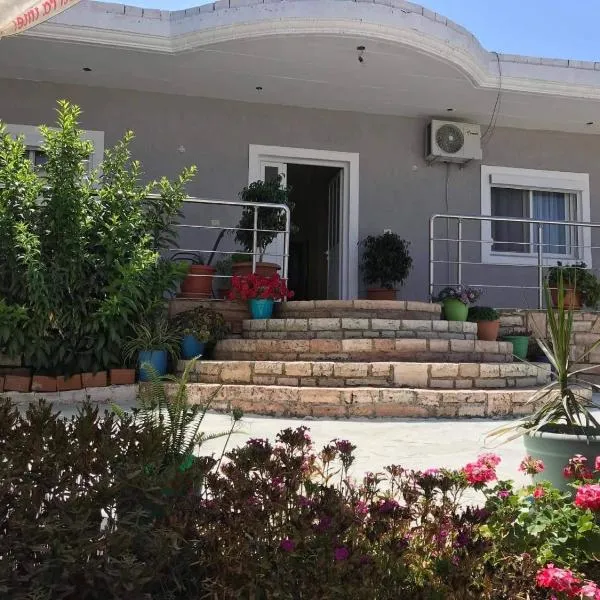 Nardi Guesthouse, hotel in Ksamil