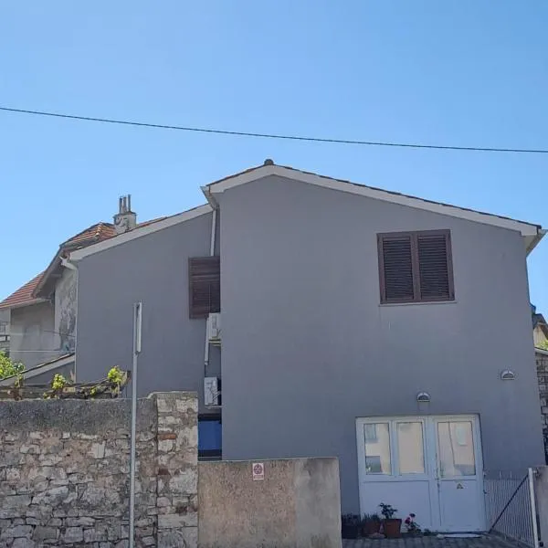 Budget Cozy, hotel a Pola (Pula)