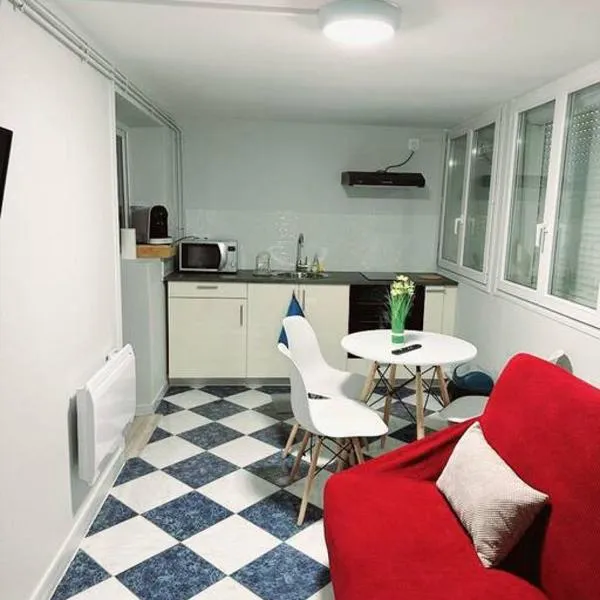 Porte la chapelle appartement 4 personnes "Appart'5", hôtel à Pierrefitte-sur-Seine