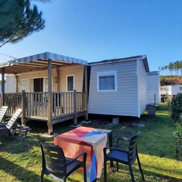 Mobil-home Loic camping les Dunes de Contis, hotel v destinaci Saint-Julien-en-Born