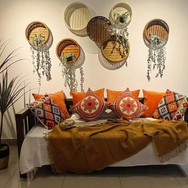 BOHO Geniehome 3BR free W-ifi @ Utropolis ShahAlam, hotel en Shah Alam