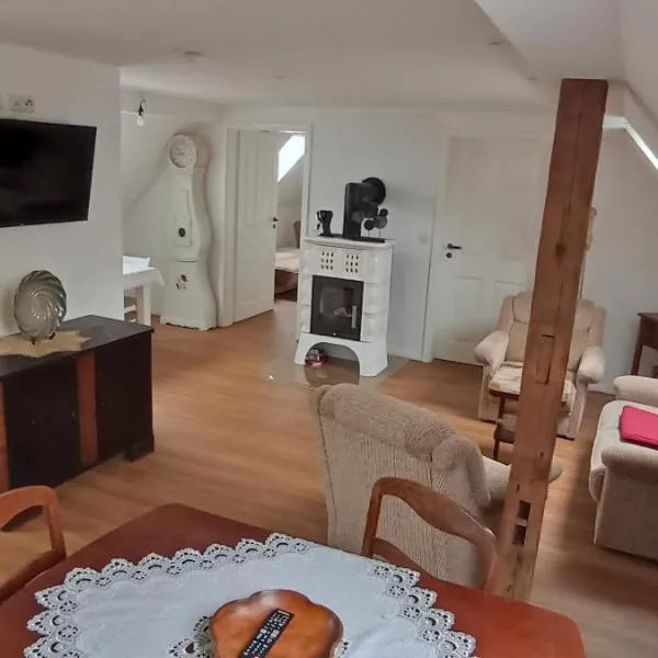 Gemütliche Wohnung am Wald, hotel a Loosen