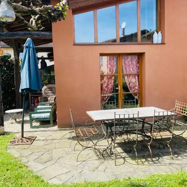 Gîte élevage de la Terrasserie, khách sạn ở Escoutoux