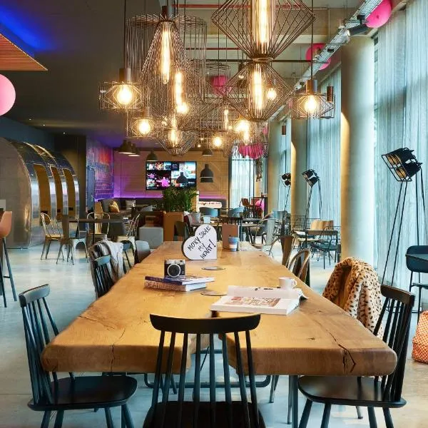 Moxy Paris Charles de Gaulle Airport、ロワシー・アン・フランスのホテル