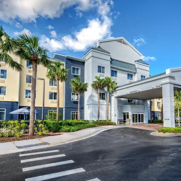 Fairfield Inn and Suites by Marriott Naples, hotel in Golden Gate