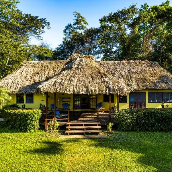 Tanager RainForest Lodge, hotel en Punta Gorda
