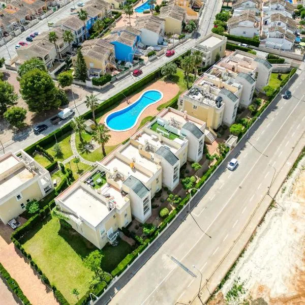 Luxury Apt, Beach, Pool open 365 days, Near Javea & Denia, מלון באל ורגר