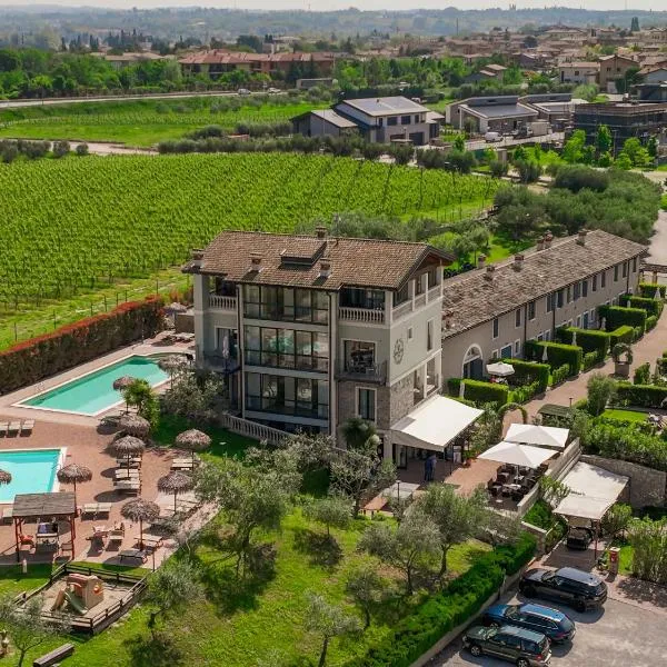 Bertoletta Village Apartments, ξενοδοχείο στην Πεσκιέρα ντελ Γκάρντα