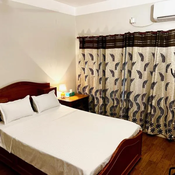 Paris Guest House, hotel di Bharatpur