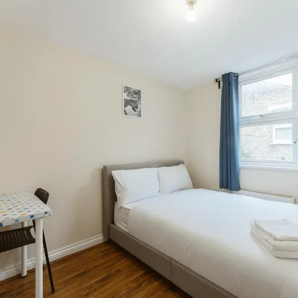 Mile End Rooms 57A, hotel in Londen
