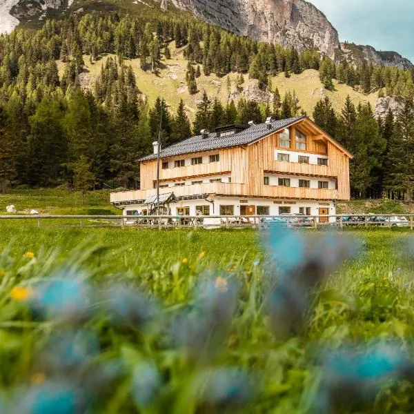 Chalet Alpenrose, hotel v destinaci Misurina