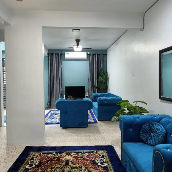 RIANI HOMESTAY, hotel v Kertehu