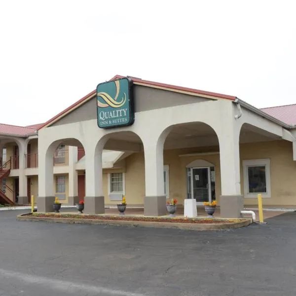 Quality Inn & Suites, hotel di Atoka