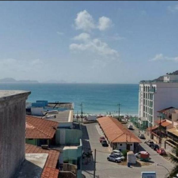 Apartamento de 3 quartos com vista para o mar