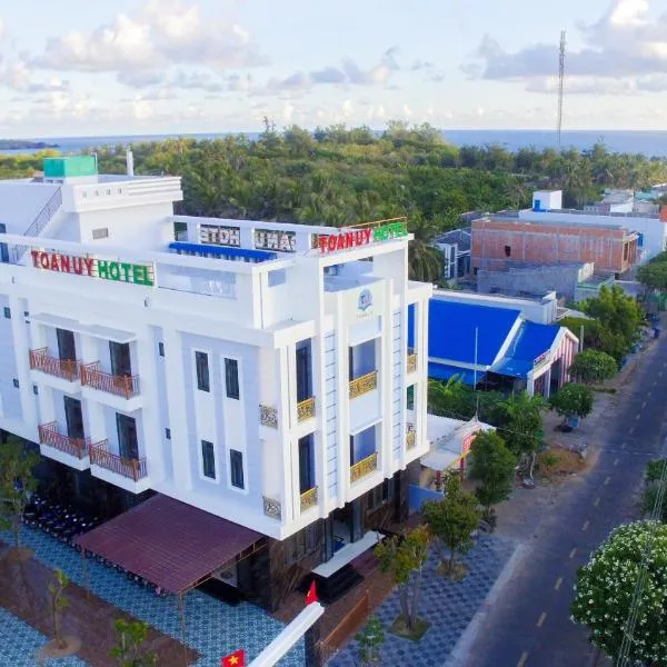 Khách Sạn Toàn Uy - Đảo Phú Quý, hotel v destinaci Cu Lao Thu