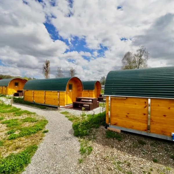 Holzhütte J21 groß, hotel v destinaci Reichenau