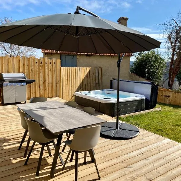 Le gîte de La Villénie - en pleine Nature - 5 min centre ville de Sarlat, Hotel in Sarlat-la-Canéda