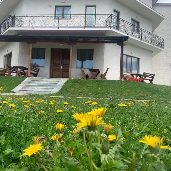 Razem Lendina e Qete, hotel in Razëm