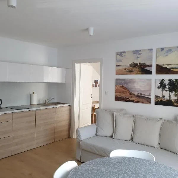 Messina Apartamenty Wyspa Sobieszewska, hótel í Świbno