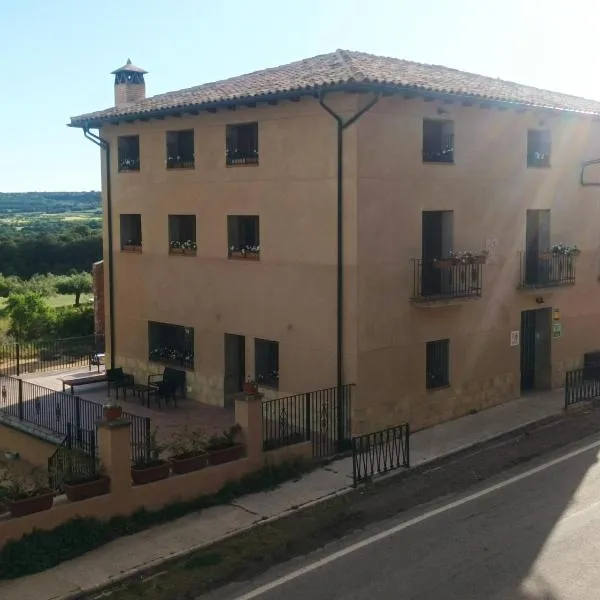 Apartamentos Rurales Rad Icarium, hotel in Lecina