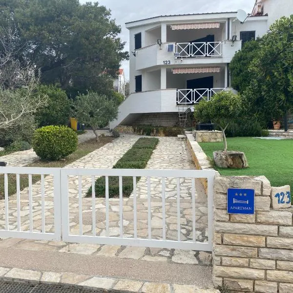 Villa Eugenia, hotel in Košljun