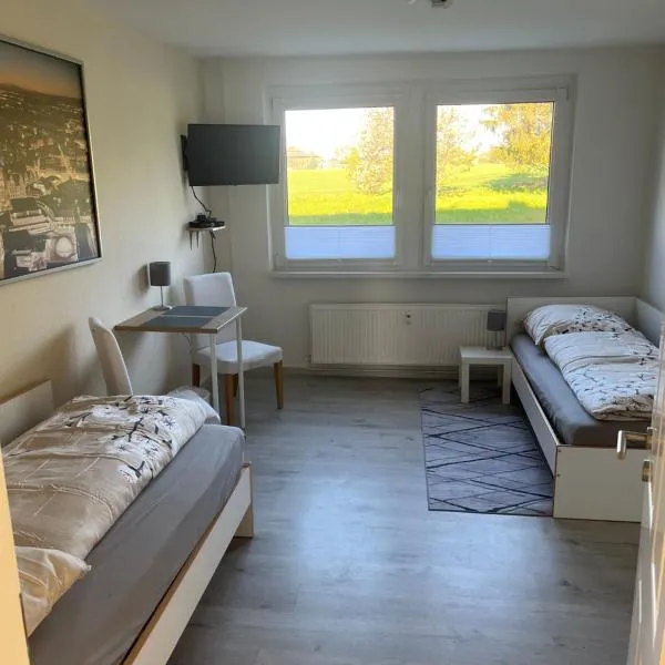 Monteur-Pension N2, hotel in Siemitz