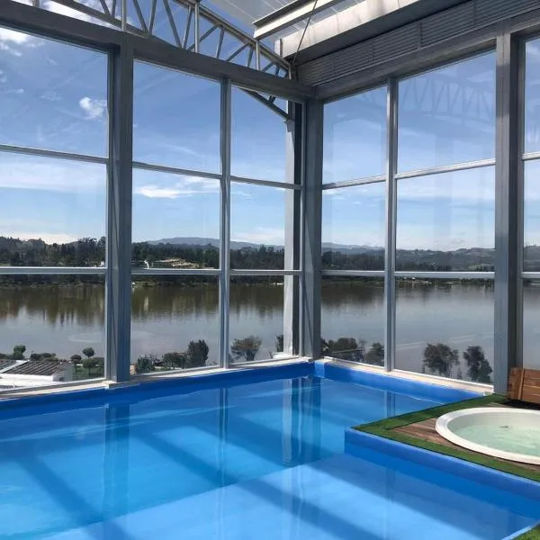 Lujoso Apartamento Cerca al Lago Sochagota en Paipa, hotel v destinaci Paipa