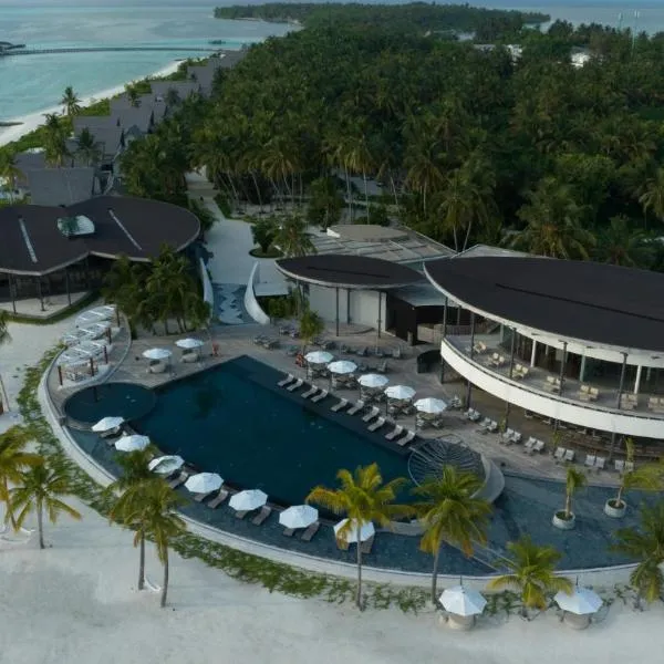 Madifushi Private Island- Stay 5 Nights or More & Enjoy Free Roundtrip DOMESTIC FLIGHT & SPEEDBOAT, hotel sa Meemu Atoll