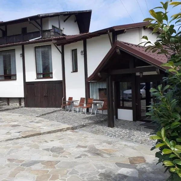 NO COMMENT RUSTIC, hotel v mestu Curtea de Argeş