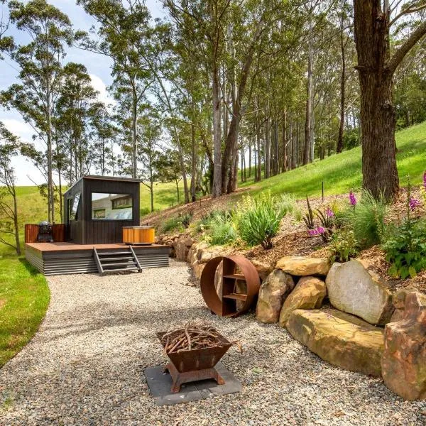 Burroo at Kangaroo Valley I Perfect Views I Outdoor Bath, hotel a Barrengarry