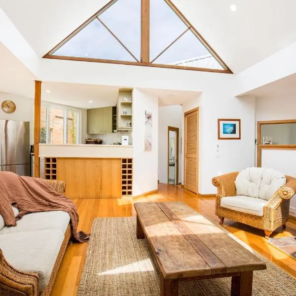 Maldas Retreat Pet Friendly Absolute Beachfront with Spa, hotel i Culburra Beach