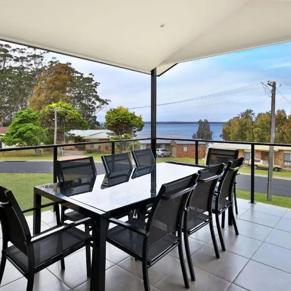 Panorama at Jervis Bay I Pet Friendly I 15 Mins to Hyams Beach, hotell sihtkohas Sussex Inlet