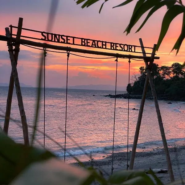 Sunset Beach Resort Weh, hotel in Paya