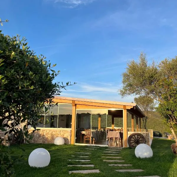Agriturismo Lu Stabbiacciu, hotel v destinaci Aglientu