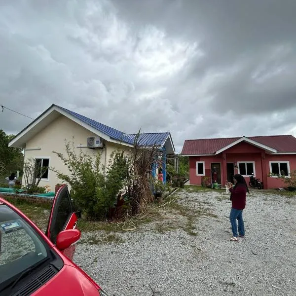 Mahasa Penarik Homestay, hotel v destinaci Kampong Ru Sepuloh