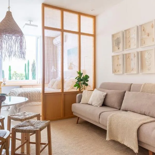 CurtaIpanema: Studio praiano, novo, super equipado