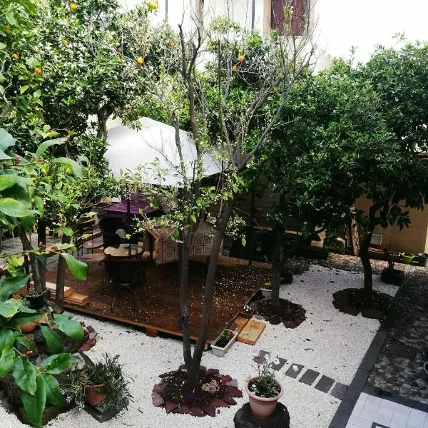 La Corte di Lucina – hotel w mieście Terralba