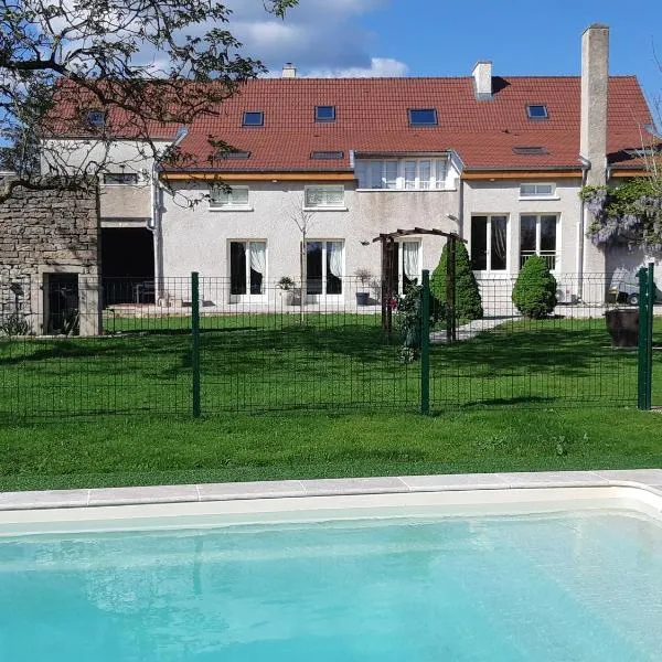 Les tilleuls, hotel v destinaci Épernay-sous-Gevrey