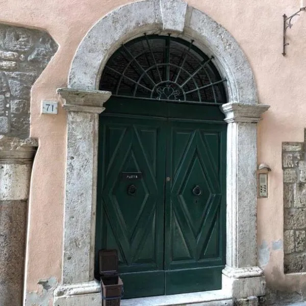 Appartamento nel Borgo, hotel v destinaci Orte