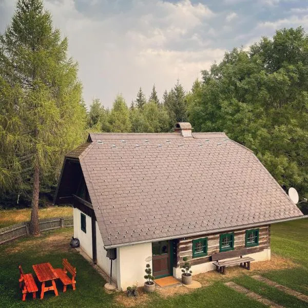 FERIENHAUS WALDTRAUM, hotel i Sankt Veit an der Glan