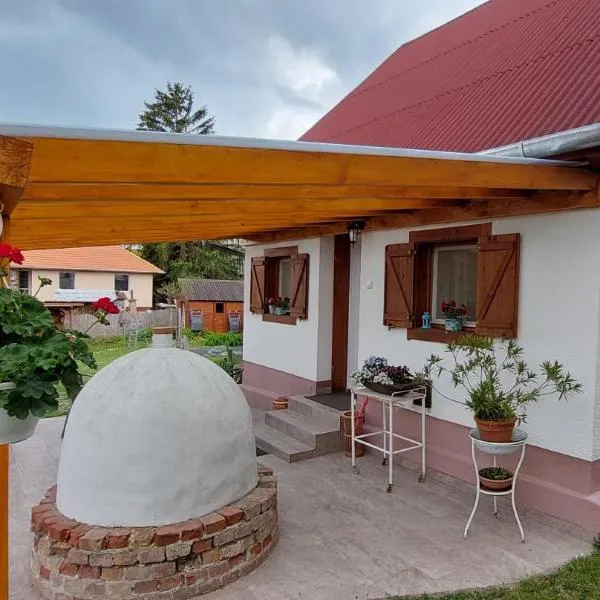 Small House Apartment, hotel v destinaci Kerepes