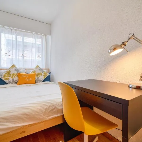 B CasaCafé Madrid Pozuelo 2 Baño Fuera de la habitacion o COMPARTIDO, hotel v destinaci Pozuelo de Alarcón