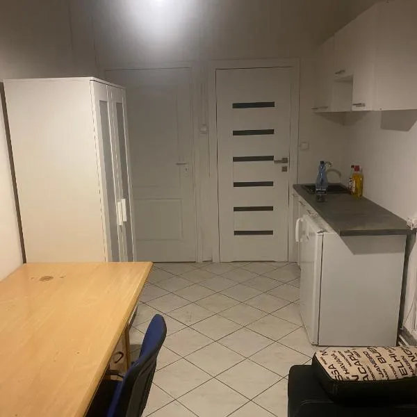 Fałata apartament โรงแรมในKobyłka