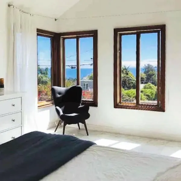 Malibu Ocean Villa with King Bed, Hot Tub, Beach, BBQ, ξενοδοχείο στο Μαλιμπού