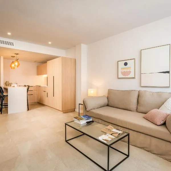 ARTIEM Apartamentos โรงแรมในมาโอน